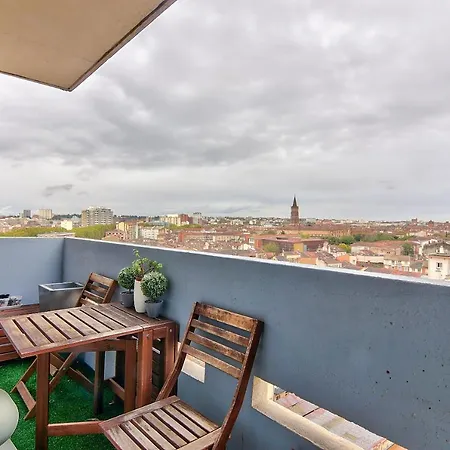 Beautiful With *sunny* Balcony Apartamento